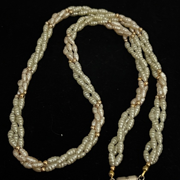 Elegant Baroque Freshwater Pearl Twisted Necklace - Picture 8 of 9